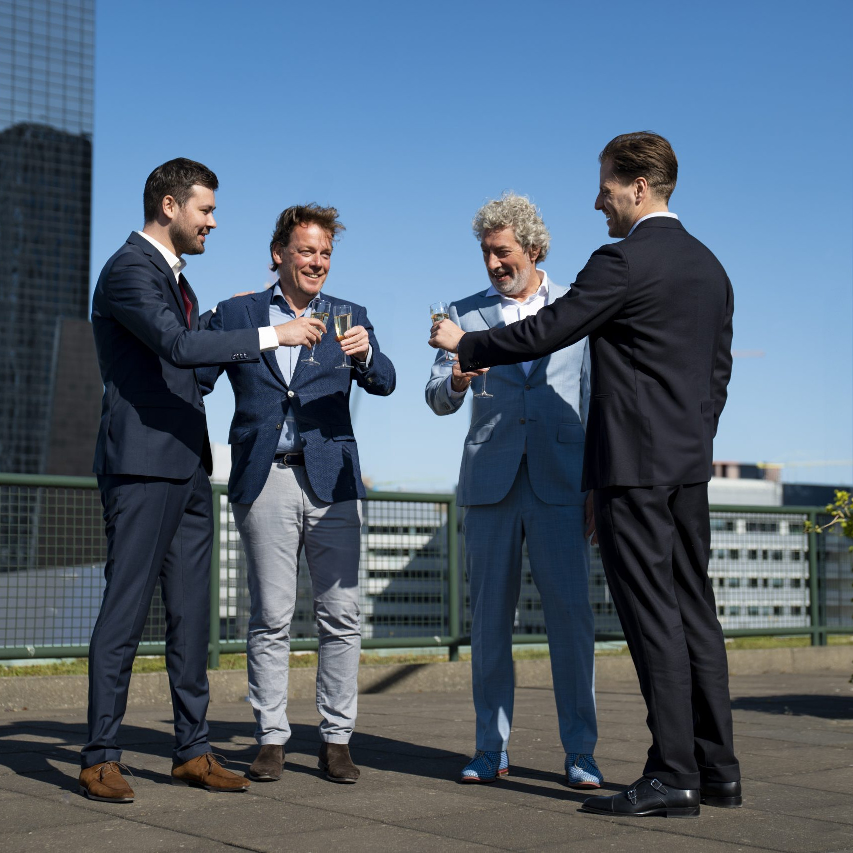 Qufinity Team Lars de Bruin Marnix Messersmid Jeroen Vercauteren Wessel van Huizen Associate Partners