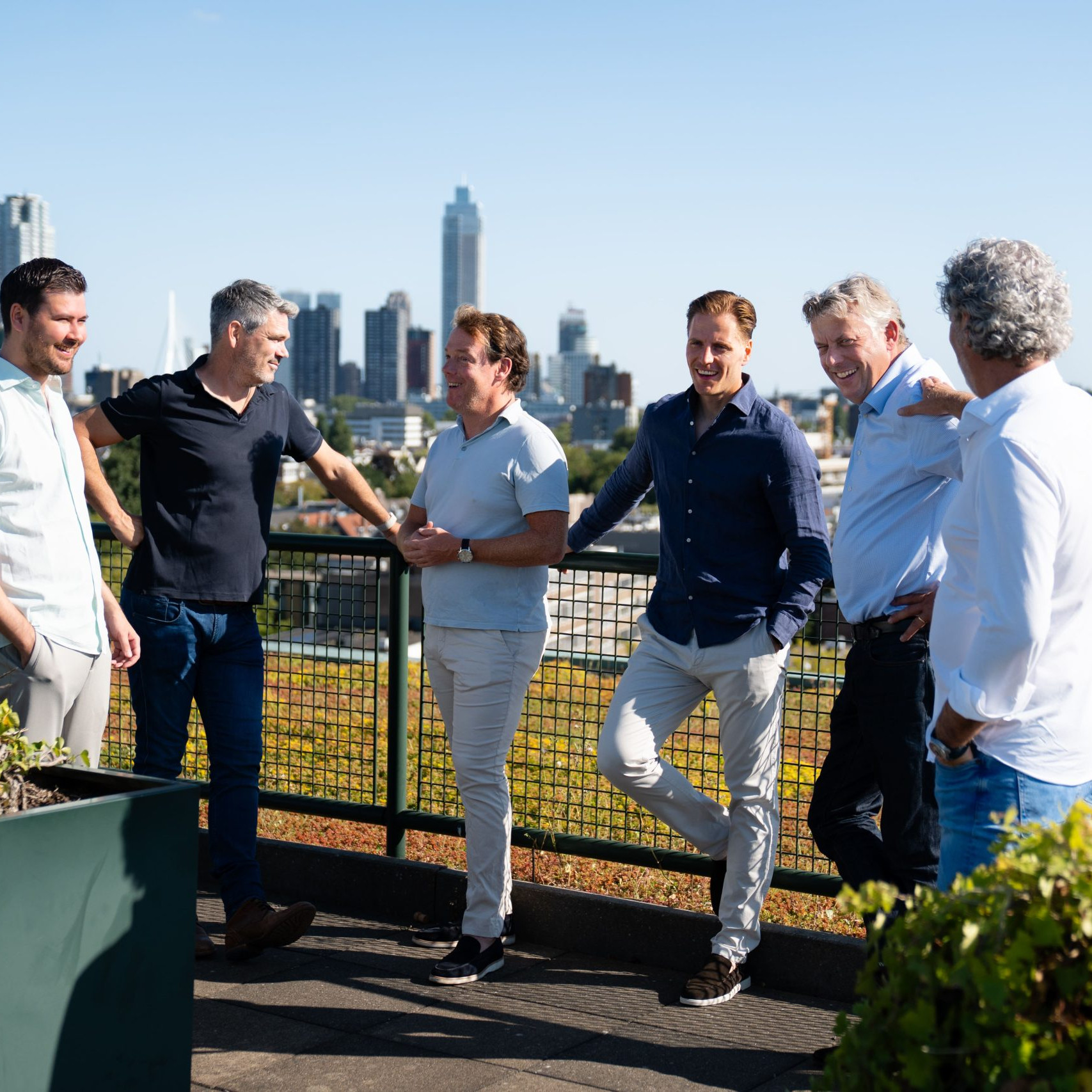 Qufinity Rooftop Drink Team